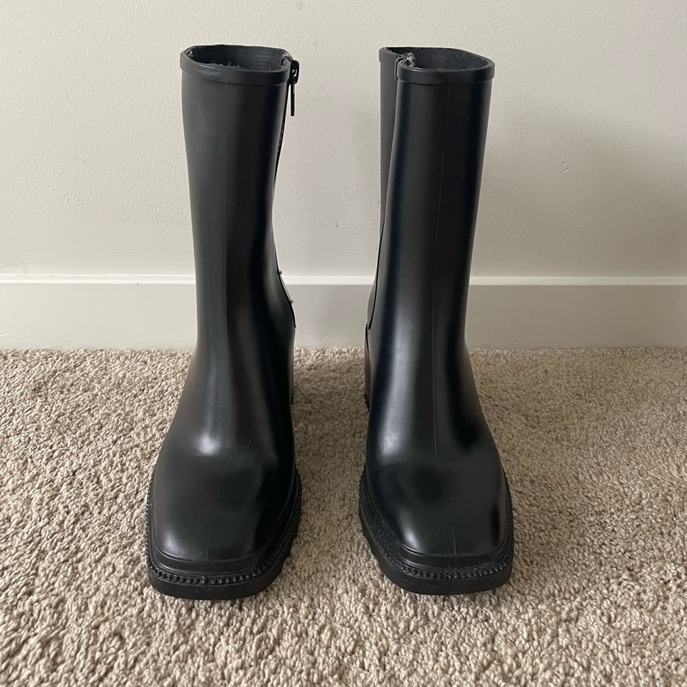 GREAT CONDITION I.N.C. INTERNATIONAL CONCEPTS Women's Everett Rain Boots Size 9